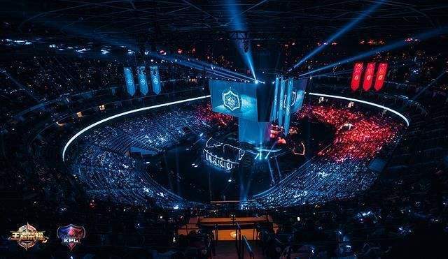 是亿万球迷 是亿万球迷