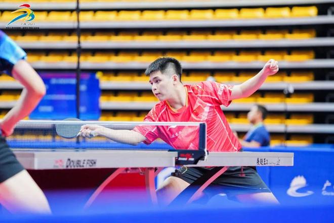 与严格的纪 与严格的纪