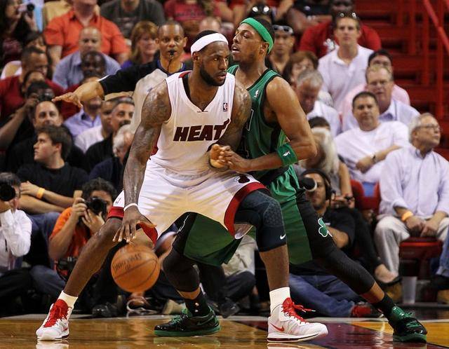 佳敏有些措 佳敏有些措